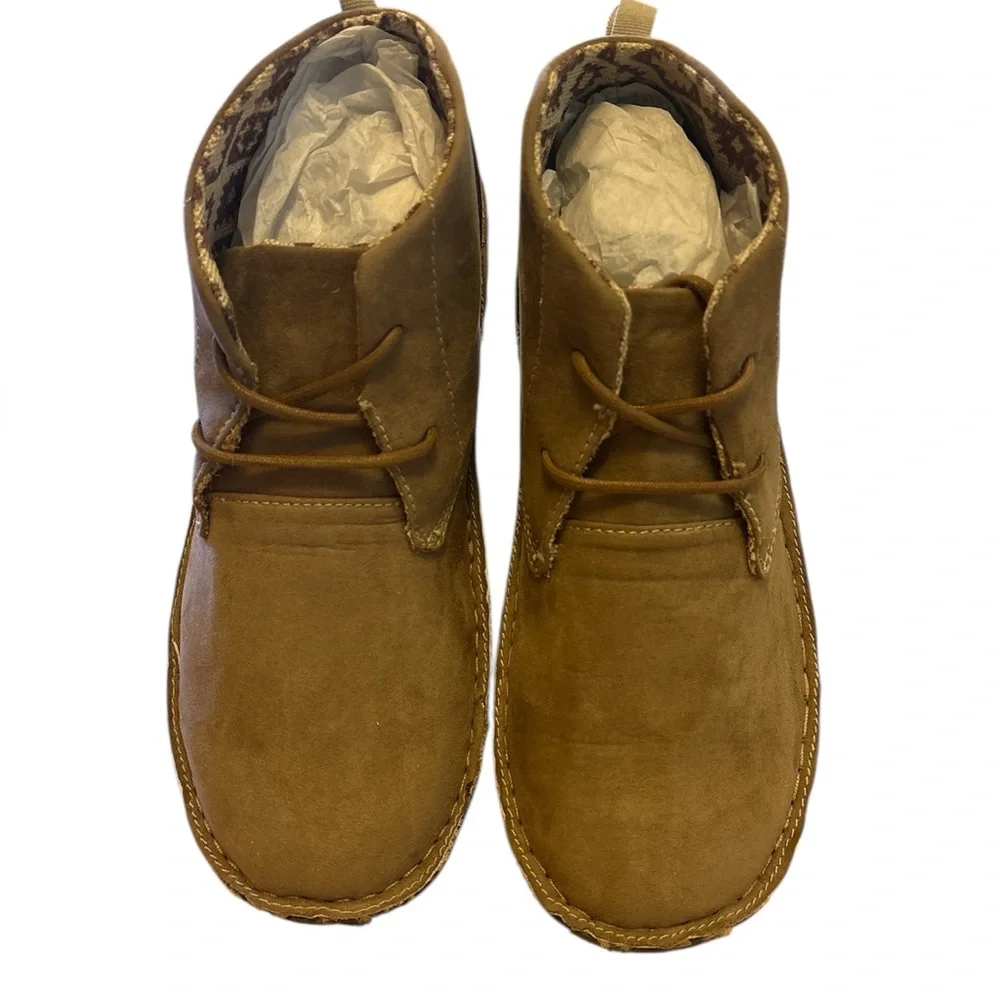 UF NWT Men’s Primus Campus Faux Suede Chukka Shoes